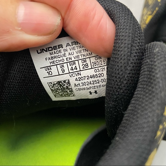 NEW Under Armoir Cleats - Picture 11 of 11